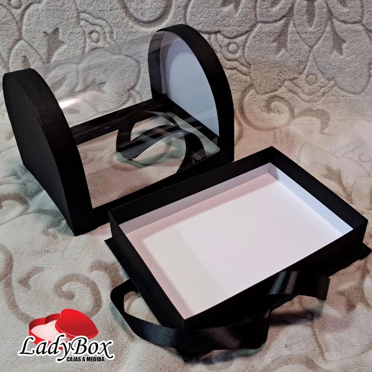 Cajas negras con ventana LadyBox